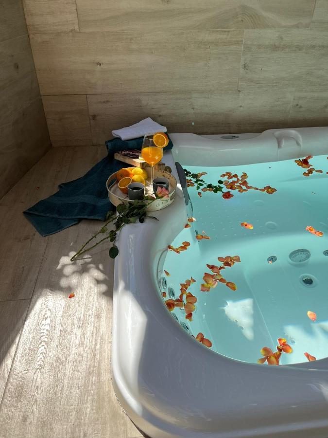 Romantic Apartments シベニク エクステリア 写真